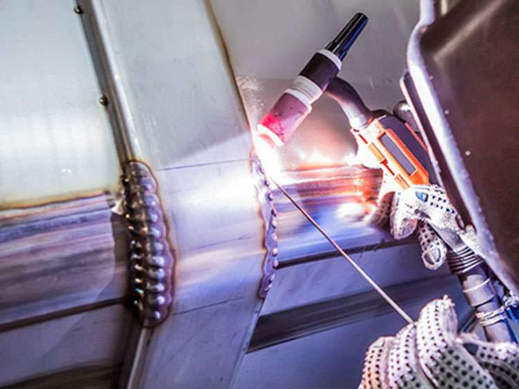 钣金加工中改善焊接技术的五种方法-中山亚美体育·(中国)有限公司官网